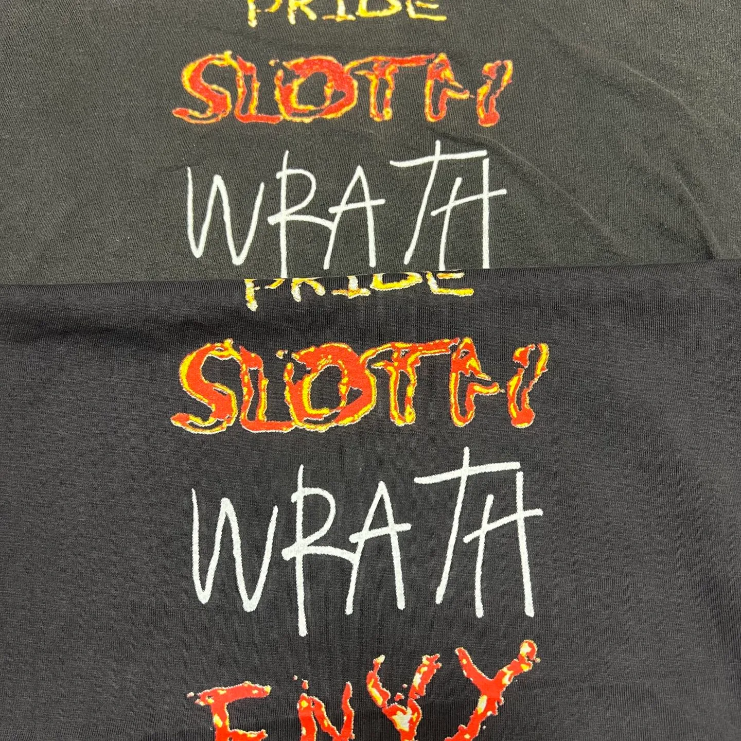 Comparison of printing proofs SAINT Mxxxxxx SEVEN DEADLY SS TEE/BLK Phantom SAINT Seven Deadly Sins Printed TEE Washed Black S-XL Look for cylindrical fabrics without side seams. Don’t buy open width fabrics anymore. It’s boring. Asut garments are dyed. The whole piece is sprayed with horse. Re-spray heavy fade. Collar and cuffs are frayed. Many hangings are worn. Accessories are complete. Customized original consistent main mark/wash mark/little angel anti-counterfeiting mark.